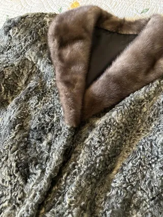 Abrigo de piel de Astracán auténtico