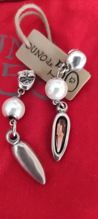 Pendientes largos Unode50 perla y cristal