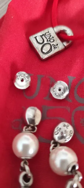 Pendientes largos Unode50 perla y cristal