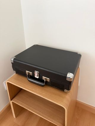 Tocadiscos maleta Crosley Negro y Rojo