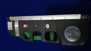 Medidor de Distancia Láser Digital con Nivel de