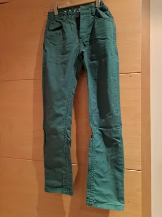 Pantalón vaquero verde talla 10 (140cm)