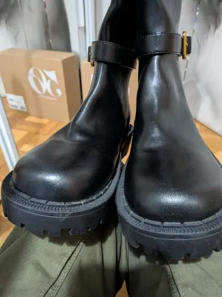 Botas de piel Zara negras