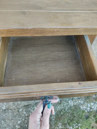 Mesita auxiliar madera antigua