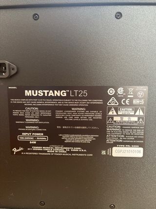 Altavoz Fender Mustang LT25 Negro