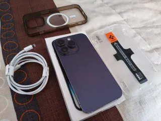iPhone 14 Pro 256GB Morado + Belkin 3 en 1