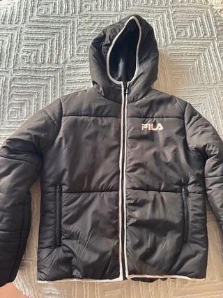 Abrigo Fila Negro con Capucha