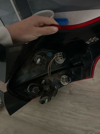 Foco Ford Focus Rojo