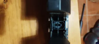 Botón emergencia, portavasos y teclado