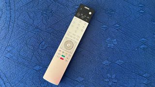 Televisión Loewe LCD Premium Plata/Negro