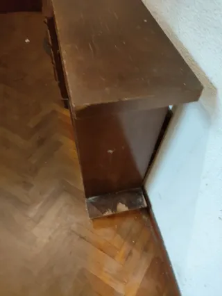 Mueble vintage madera cajones y puertas