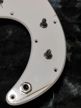 Pastillas y electrónica para bajo Fender