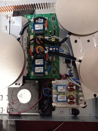 Placa Inducción Beko 3 Zonas BSE22341X NO FUNCIONA