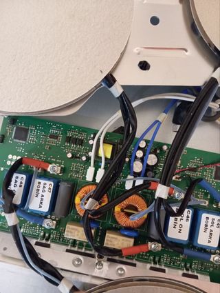 Placa Inducción Beko 3 Zonas BSE22341X NO FUNCIONA