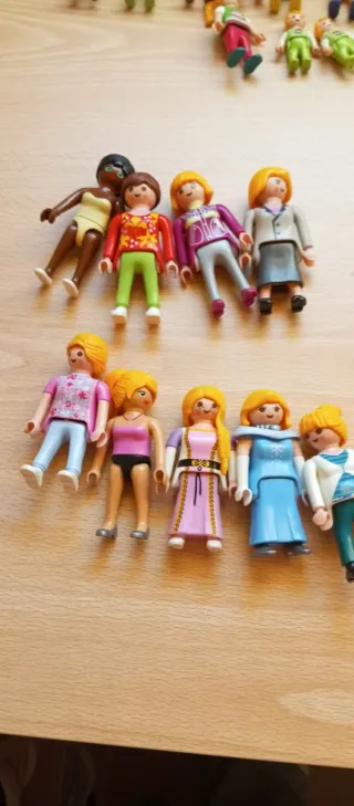 Muñecos Playmobil y accesorios