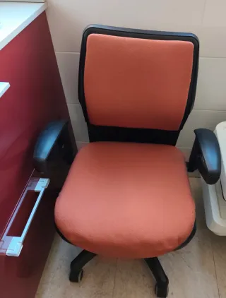 Silla de oficina giratoria naranja