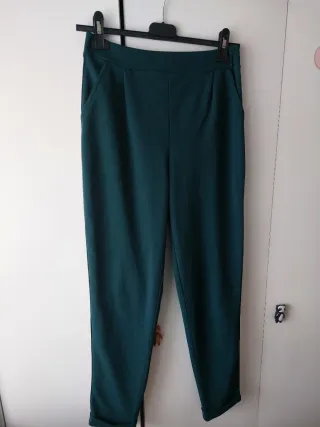 Pantalones verdes talla M