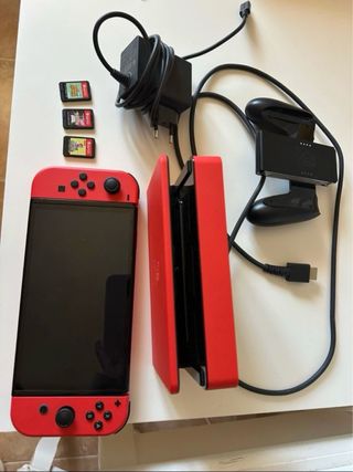 Nintendo Switch OLED Edizione Mario Rosso