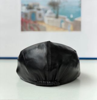 Boina de cuero negra