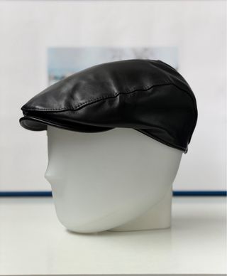 Boina de cuero negra