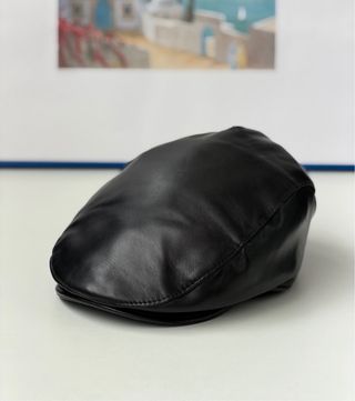 Boina de cuero negra