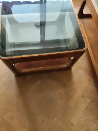 Pareja Mesas Vintage Madera y Cristal