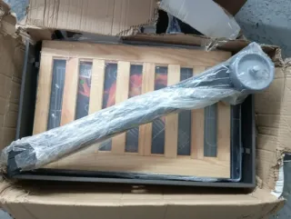 Barbacoa con ruedas y parrilla