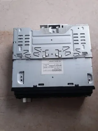 Autoradio Kenwood con frontalino estraibile
