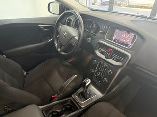 Volvo V40 2018