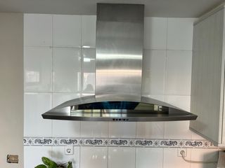 Campana de humos BALAY y grifo de fregadero