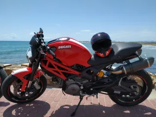 Ducati Monster 696 2012