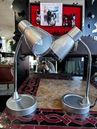 Lámparas de escritorio flexibles plateadas