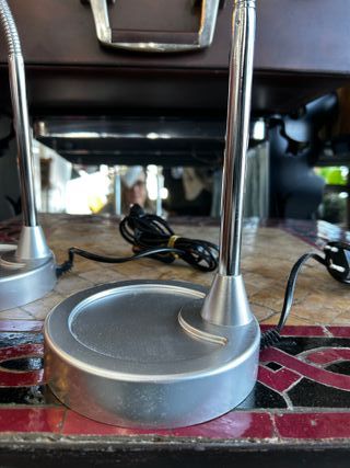 Lámparas de escritorio flexibles plateadas