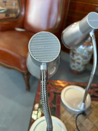 Lámparas de escritorio flexibles plateadas