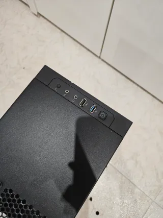 Torre Caja PC Corsair Negra Vacía