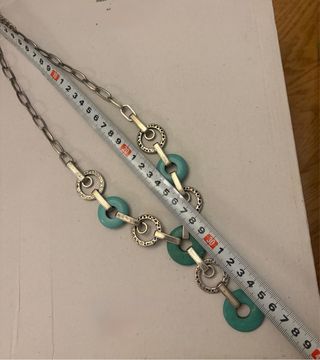 Collar plateado y turquesa con eslabones