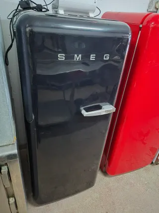 Nevera Smeg Negra