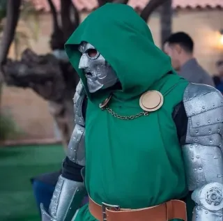 Traje Doctor Doom Talla unisex