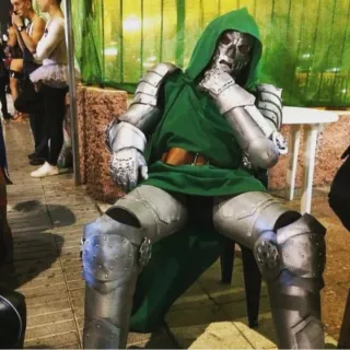 Traje Doctor Doom Talla unisex