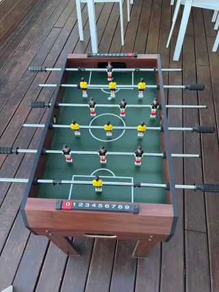 Futbolín de madera