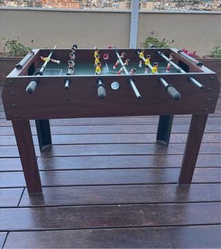Futbolín de madera