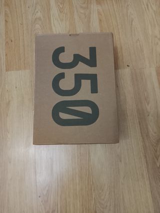 Adidas Yeezy 350 Carbon Beluga sin usar