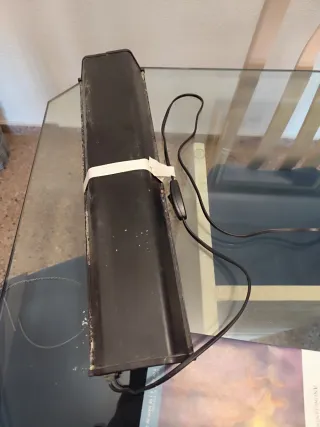 Acuario 50x39x25 con luz y filtro exterior.