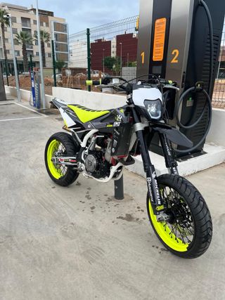 Husqvarna Supermotard
