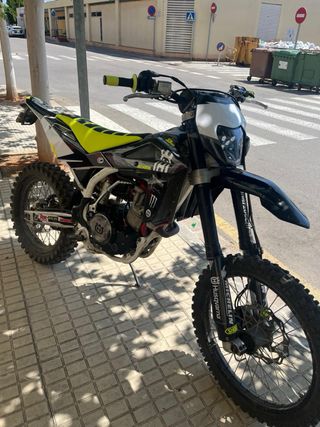 Husqvarna Supermotard