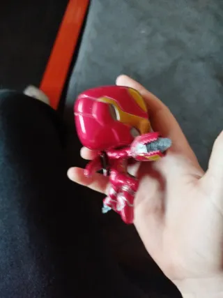 Funko Pop Dorado (no se puede poner de pie)