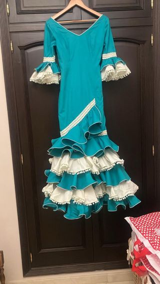 Traje de Flamenca Azul y beige Hecho a medida