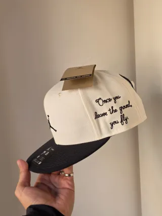 Gorra Jordan Plana Ajustable Bordada