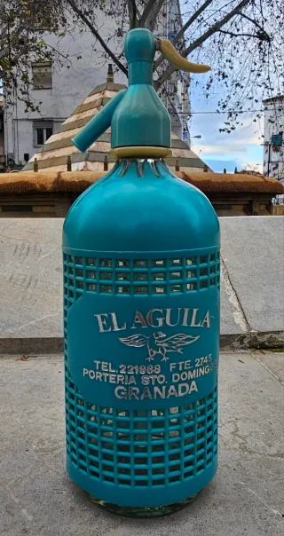 Antiguo sifón El Águila Granada
