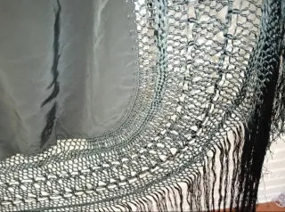 Mantón de Manila bordado flores nuevo